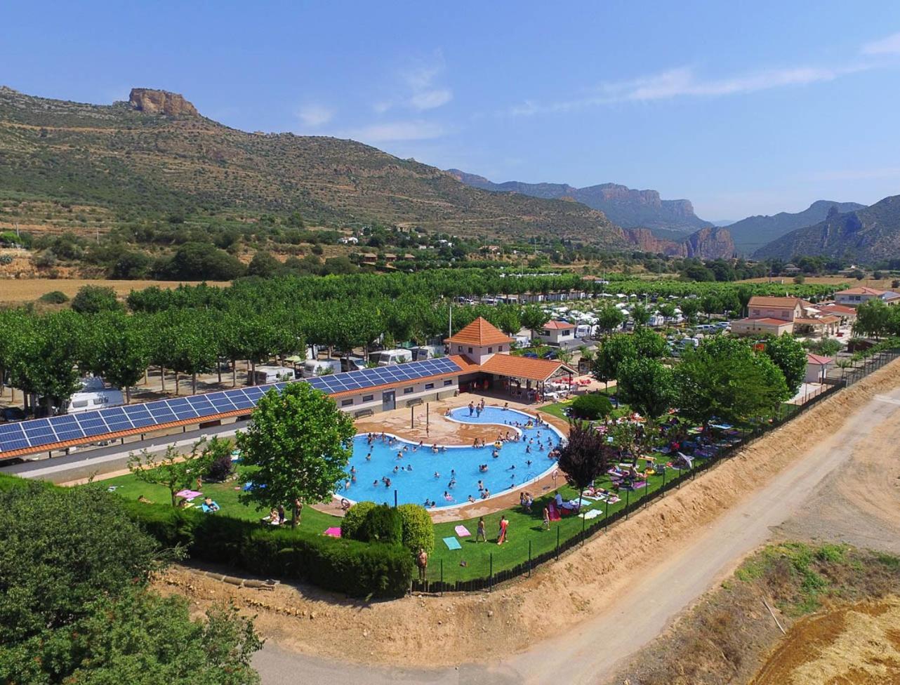 La Noguera Camping Sant Llorenc de Montgai Exterior photo