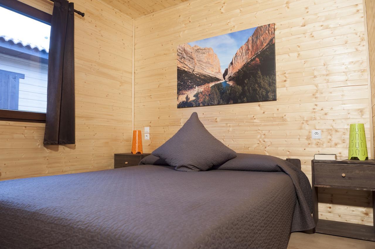 La Noguera Camping Sant Llorenc de Montgai Exterior photo